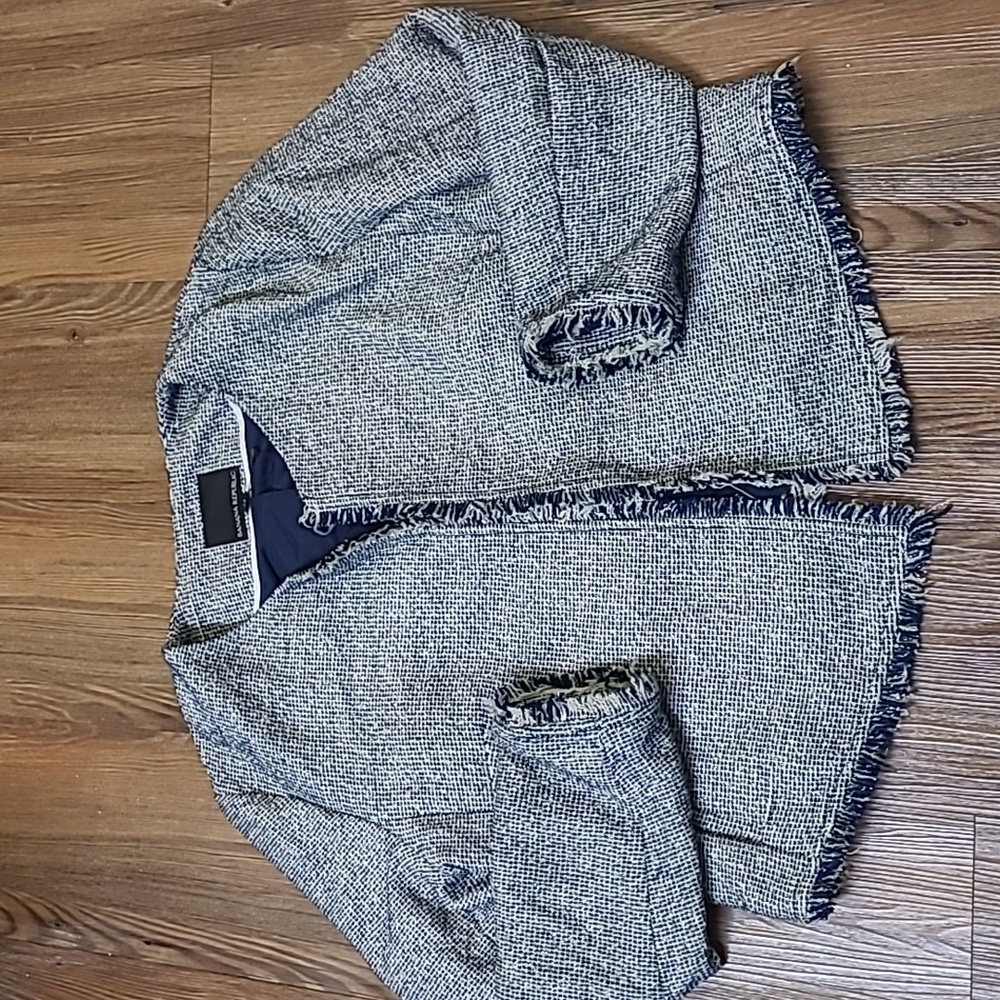 Banana RepublicWomen's Gray Tweed Jacket  used good condition for women zise 14.